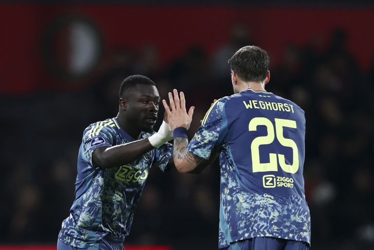 Wout Weghorst bonkt op de deur bij 'spitsloos Ajax': 'Dat doet Brobbey niet'