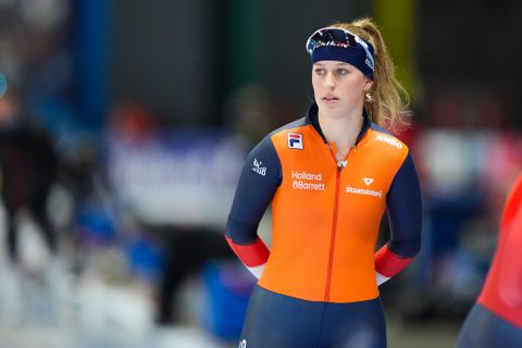 Nederlandse schaatsster verrast met winst op 1500 meter tijdens World Cup Hamar