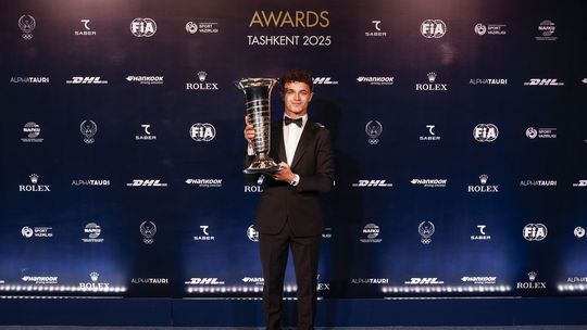 Bizarre situatie bij F1-prijzengala rond kampioen Lando Norris: 'Ik hoop dat mijn haar nog goed zit'