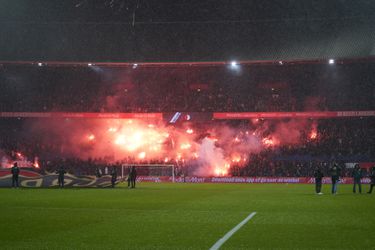 Feyenoord bestraft voor vuurwerk: stadsderby met minder publiek én fikse boete