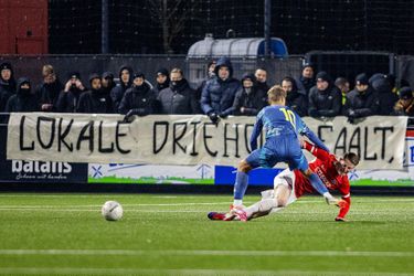 Ajax-fans protesteren tijdens pikante wedstrijd in Keuken Kampioen Divisie en roepen op tot vertrek