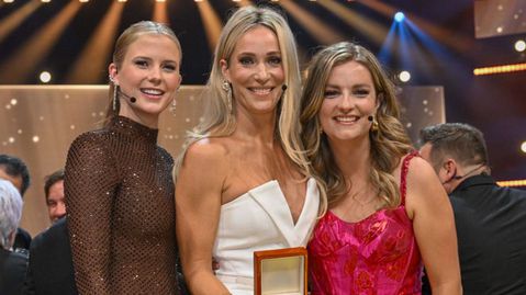 Bekende presentatrice geeft rel rond Ajax-iconen pikante laag met opmerking over Sylvie Meis