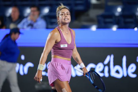 Tennisster ondervindt pijnlijke gevolgen van onoplettendheid in aanloop naar Australian Open: 'Dit is geen grap'