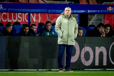 Trainer Ron Jans geraakt door bekeruitschakeling FC Utrecht: 'Dan is het persoonlijk'