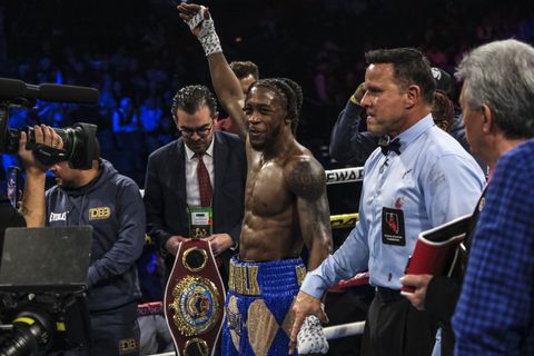 Amerikaanse bokser doet bizarre claim over 'racistische' tegenstander: 'Dit gevecht is persoonlijk geworden'