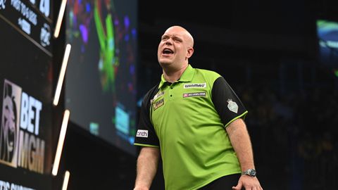 Kijkers Viaplay krijgen ongewoon en rommelig begin van Premier League Darts voorgeschoteld