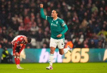 Arne Slot benoemt belangrijkste speler bij Liverpool in moeilijke tijden: 'Het zegt veel over zijn mentale kracht'