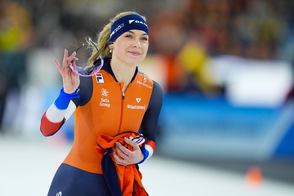 Sensationele Joy Beune pakt in hol van de leeuw goud bij WK afstanden, Nederlandse debutante ook op het podium