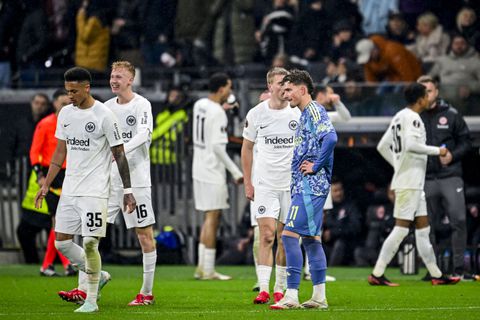 Pijnlijke exit voor Ajax in Europa: gênante afgang tegen Frankfurt