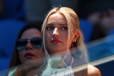 Beroemde vriendin van toptennisser online gepest door opvallende TikToks: 'Ik trek gewoon de aandacht'