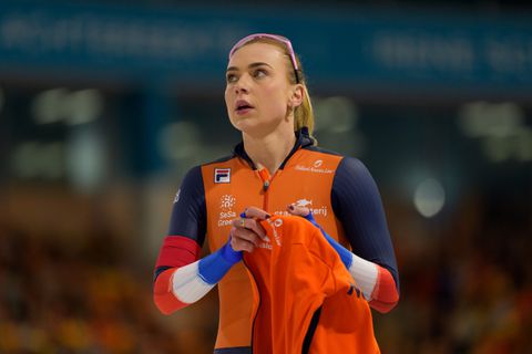 Topschaatssters Joy Beune en Pien Hersman gaan op teamuitje na druk schaatsseizoen