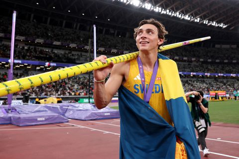 Atletiekicoon Armand Duplantis deed grote aanpassing voor 15e wereldrecord: 'Ik dacht, huh?'