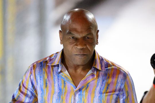 Comeback van bokslegende Mike Tyson (59) hangt plots aan zijden draadje