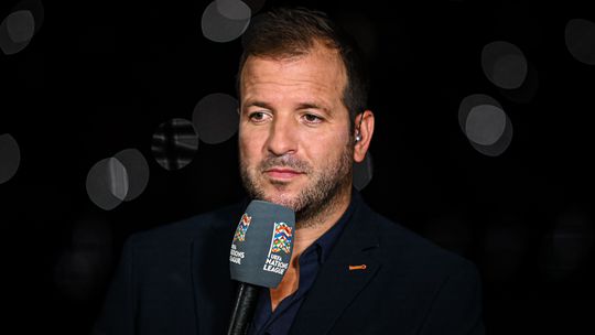Oud-topvoetballer Rafael van der Vaart maakt moeder verslaafd: 'Ze doet het drie keer per dag'