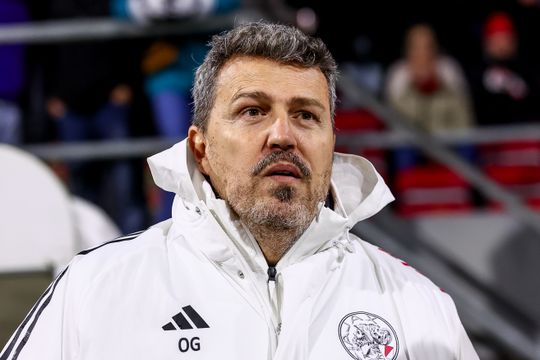 Ajax-trainer Oscar Garcia openhartig over zware periode na verlies dochter (21): 'Zij weet dat dit mijn leven is'