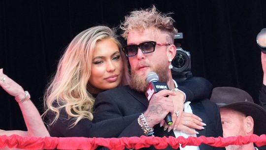 Wéér groot feest familie Jutta Leerdam: zwager viert in bijzondere week enorm succes met speciale foto's