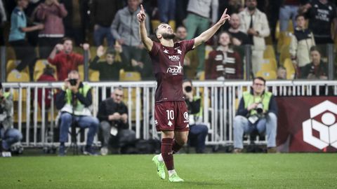 Ajax-flop Georges Mikautadze blijft maar scoren bij Metz: 'Heb niks meer van Ajax gehoord'