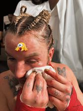 Twitter © klwmma
·