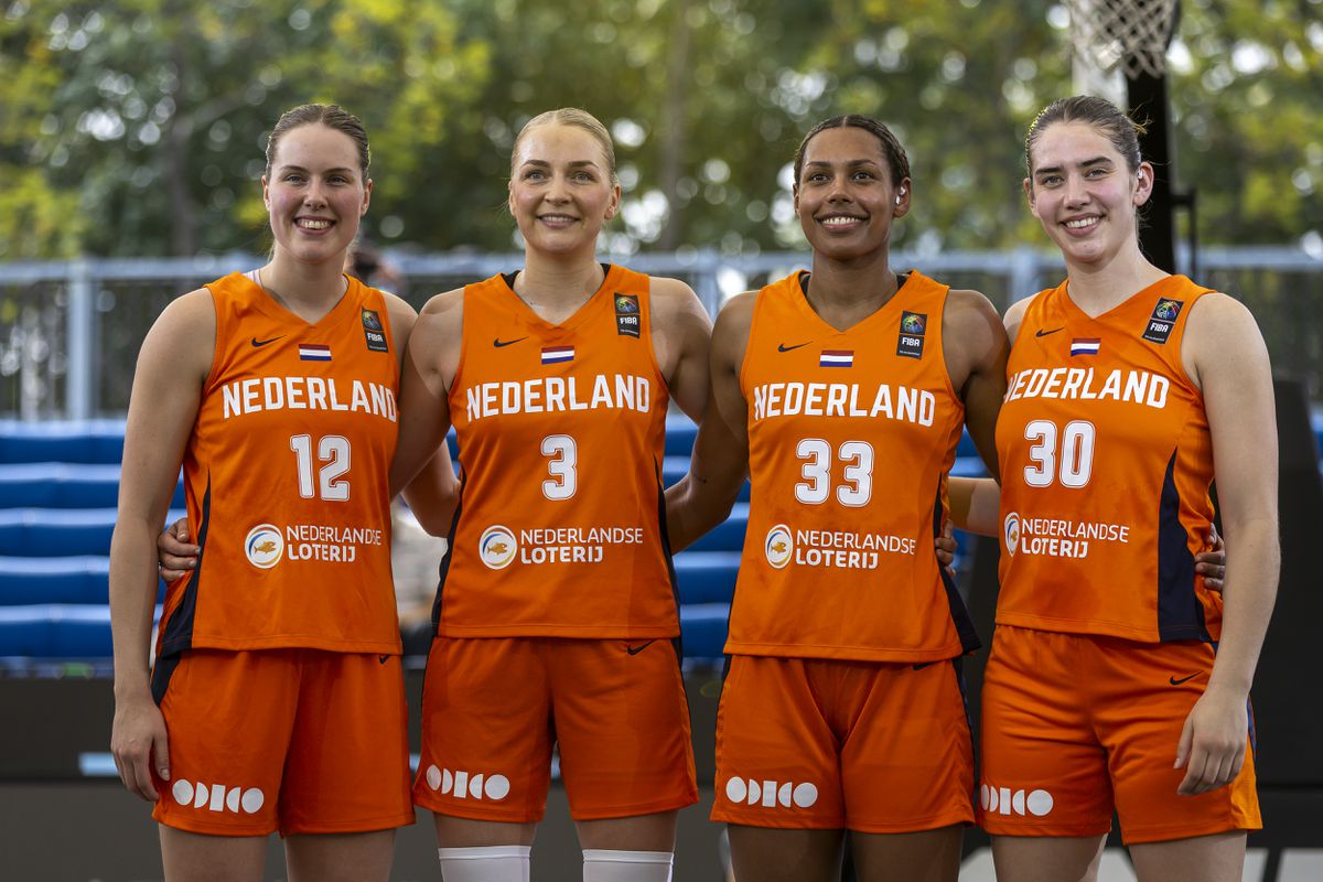 Nederlandse basketbalvrouwen plaatsen zich voor halve finales OKT