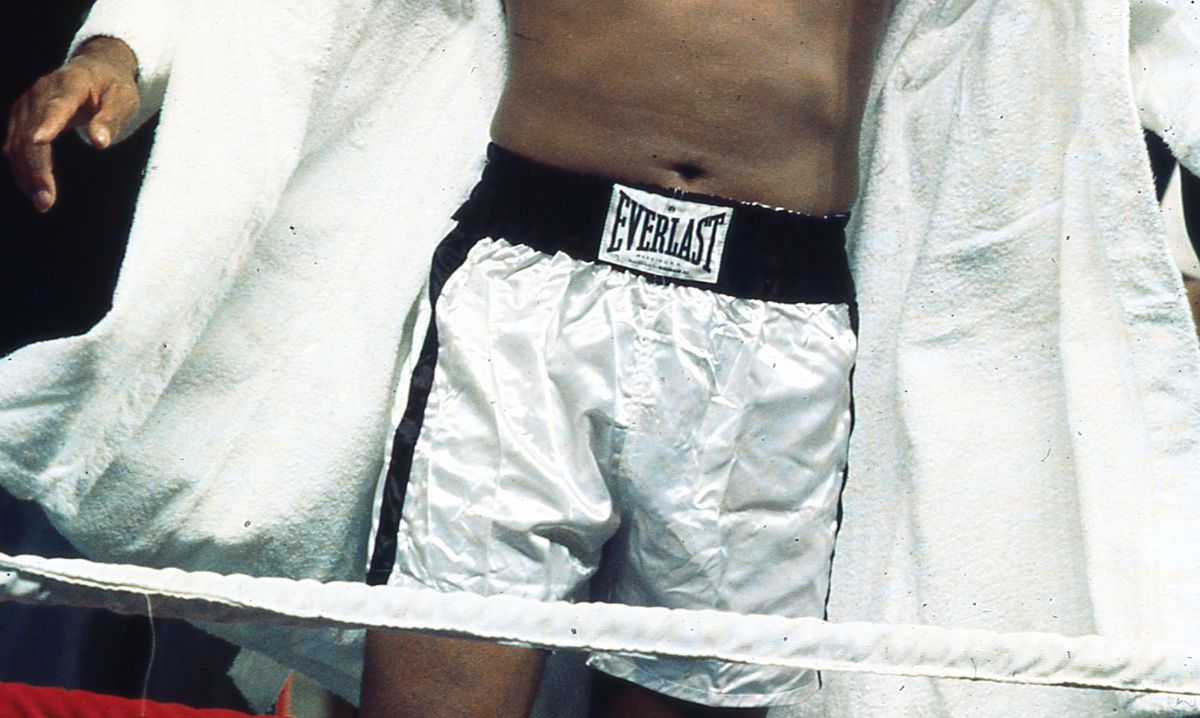 Legendarisch Muhammed Ali-broekje tóch niet geveild na te lage biedingen