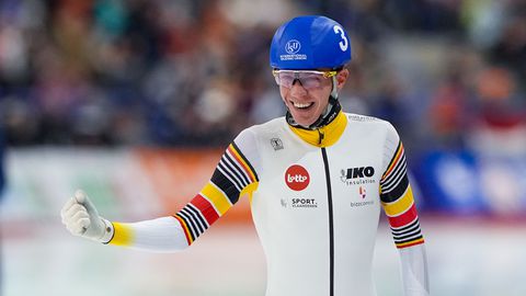 Bart Swings krijgt in Shanghai vierduizend Chinese kinderen achter zich aan