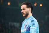 Voormalig Ajax-keeper gaat volledig door het lint in derby en ontvangt rood: 'Onacceptabel'