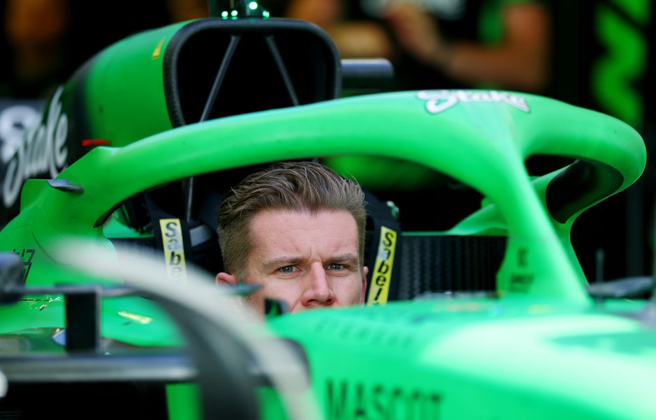 Opmerkelijke fout van FIA kost Formule 1-coureur drie plekken bij GP van Bahrein