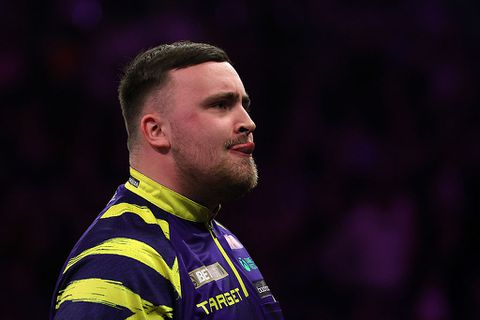 Boze topdarter Luke Littler verdedigt zichzelf en wijst naar Gian van Veen na clash: 'Dat is pure onzin'