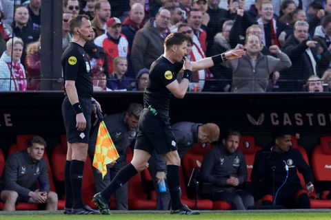Dit zijn de scheidsrechter en VAR voor de bekerfinale AZ - NEC: beslissingen 'live hoorbaar in stadion en op tv'
