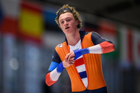 Nederlands multitalent (18) wint Parijs-Roubaix zes weken na imposant WK allround langebaanschaatsen