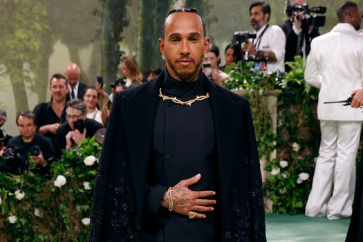 Acteerdebuut Lewis Hamilton in film met Brad Pitt wordt prijzig verhaal: 'Apex' kost honderden miljoenen