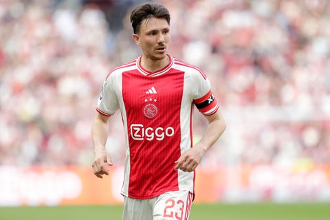 Ajacied Steven Berghuis vindt huurder voor megaduur appartement in Rotterdam