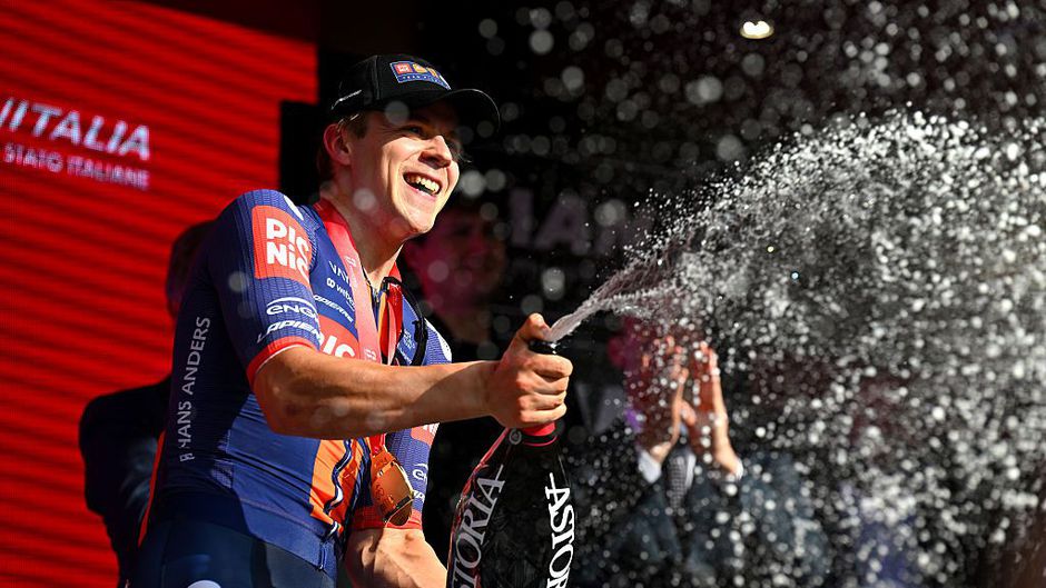 Ritwinnaar Casper van Uden enorm dankbaar voor Giro-ploeggenoten, die hem wél vertrouwden