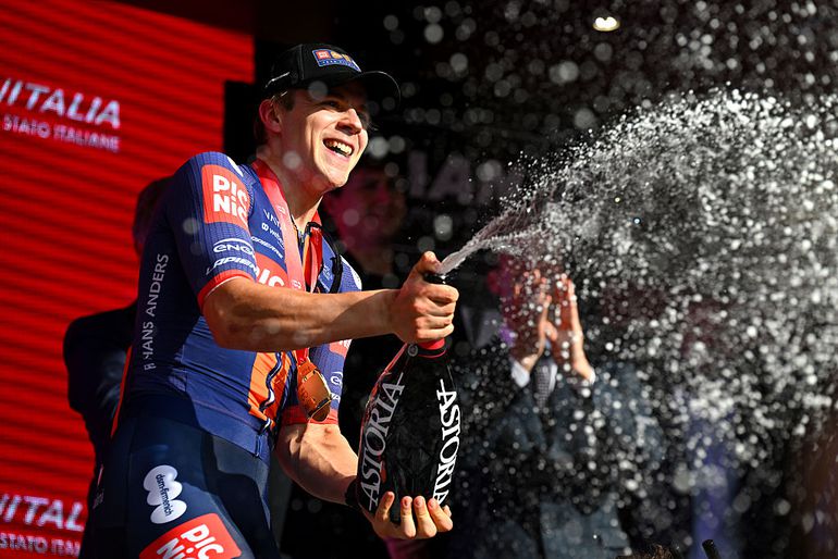 Ritwinnaar Casper van Uden enorm dankbaar voor Giro-ploeggenoten, die hem wél vertrouwden