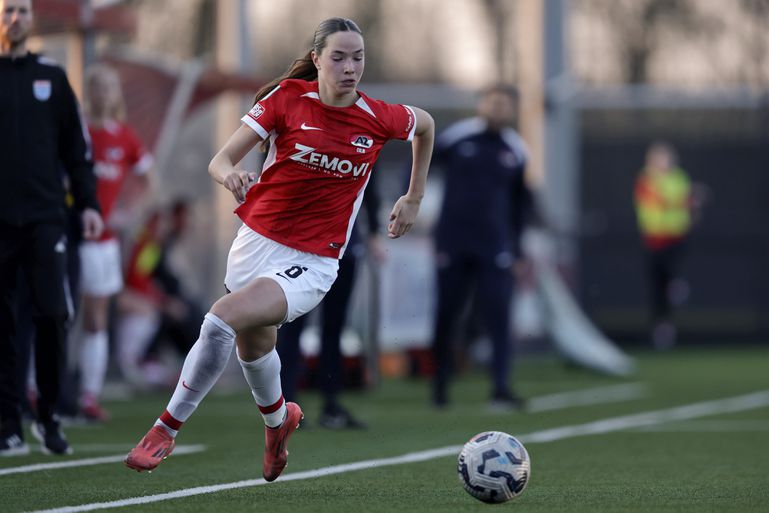 Ajax haalt talent (20) binnen: 'Gaat mooie toekomst in Amsterdam tegemoet'