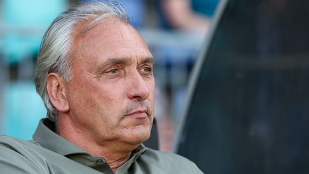 Felbekritiseerde Oranje-bondscoach krijgt steun uit onverwachte hoek: 'Kom op, laat het eerst zelf even zien'