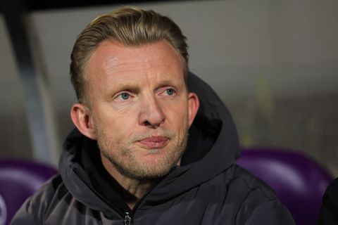 Opmerkelijke weddenschap komt Dirk Kuijt duur te staan: 'Doe het met veel plezier'