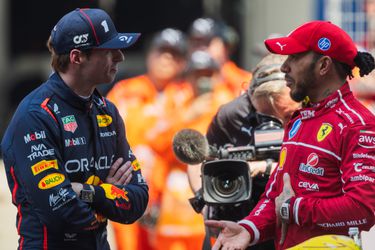 Formule 1-kampioen komt met opvallende theorie over Lewis Hamilton en wijst naar Max Verstappen