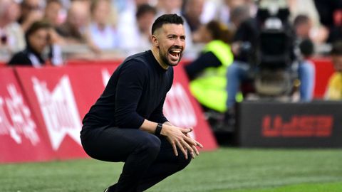 Ajax-trainer Francesco Farioli onthult hoe spelers 'heftig gevoel' verwerken: 'Nu moeten we vechten'