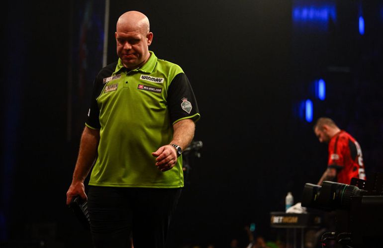 Tijd begint te dringen voor Michael van Gerwen: 'Dit is natuurlijk niet heel lekker'