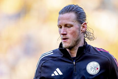 Wout Weghorst krijgt ervan langs na incident met oud-voetballer: 'Dingen gezegd die niet op camera kunnen'