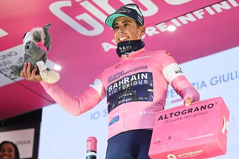 Uitslagen en klassementen Giro d'Italia | Stand volledig overhoop na knotsgekke rit, beste Nederlander op tiende plek