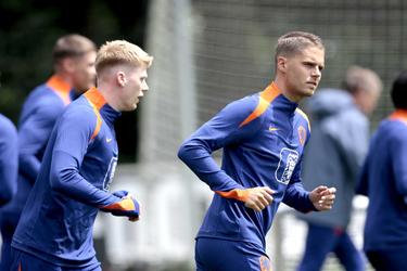 Joey Veerman heeft duidelijke voorkeur voor collega op het middenveld bij Oranje: 'Het is echt een maat, een wereldvent'