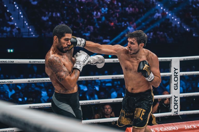 Dit is het gewicht van Artem Vakhitov, de tegenstander van Rico Verhoeven bij Glory 100