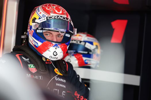 Max Verstappen klaagt over auto en stelt teleur in VT2 voor Grand Prix van Canada