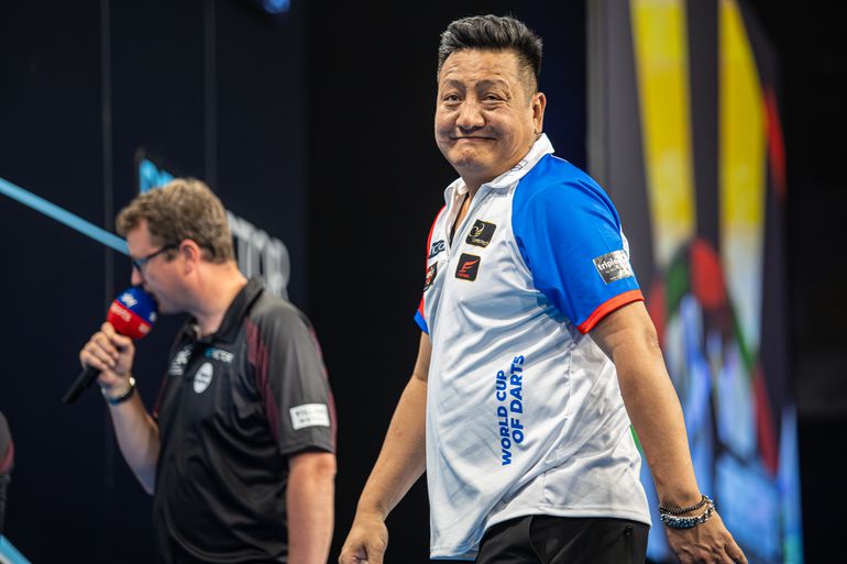 World Cup of Darts-speler maakt teamgenoot boos door merkwaardige misser
