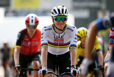 Ontketende Tadej Pogacar maakt groot statement richting concurrenten in Critérium du Dauphiné