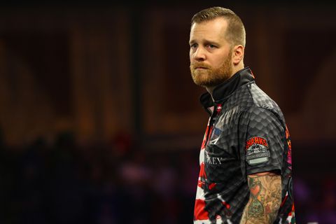 Worstelende 'Nederlandse' darter gaat door diep dal: 'Dat wil ik mijn kinderen laten zien'