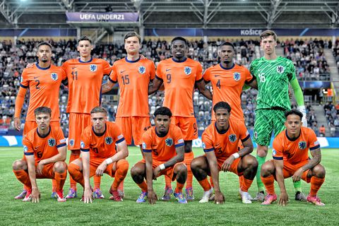 Opvallende blunders bij Jong Oranje: opstelling van Michael Reiziger bevat meer dan 7(!) fouten