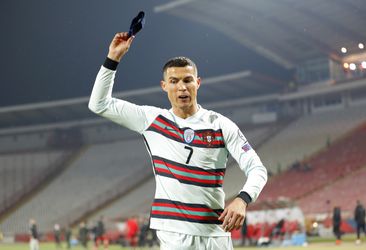 Hoe een weggegooide aanvoerdersband van Cristiano Ronaldo een leven redde: 'We zijn blij en dankbaar'